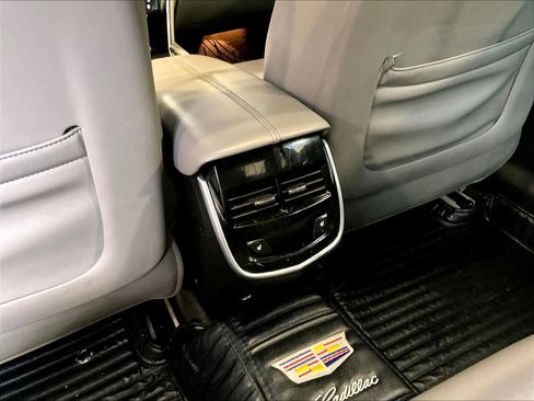 Used 2016 Cadillac XTS Luxury w/ Driver Awareness Package image 28