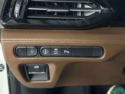 Certified 2023 Acura MDX SH-AWD w/ Technology Package image 24