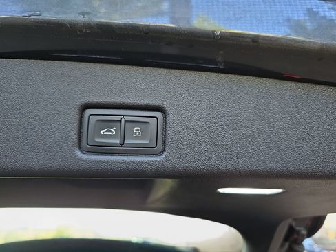 Used 2025 Audi Q5 Prestige AWD/4WD image 14