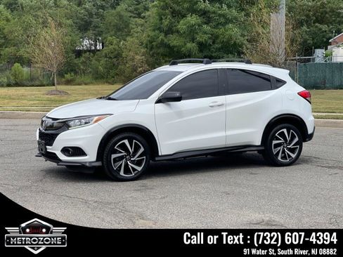 Used 2019 Honda HR-V Sport image 4