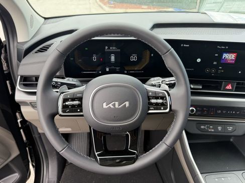 New 2026 Kia Carnival LXS FWD image 26