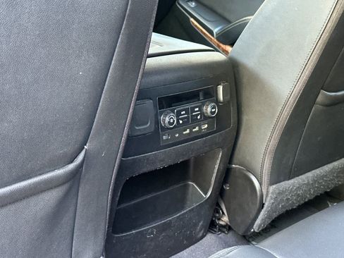 Used 2019 Chevrolet Suburban Premier AWD/4WD image 14