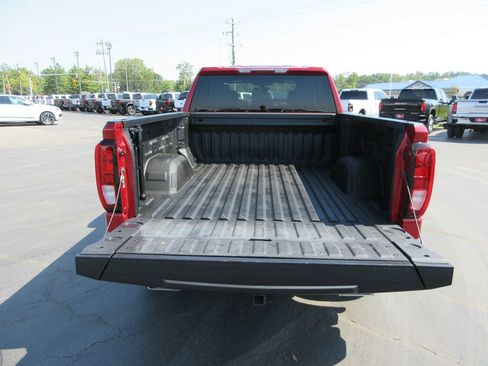 Used 2021 GMC Sierra 1500 SLE w/ X31 Off-Road Package AWD/4WD image 7