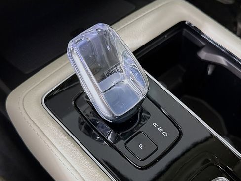 New 2026 Volvo XC90 T8 Ultra w/ Protection Package AWD/4WD image 17