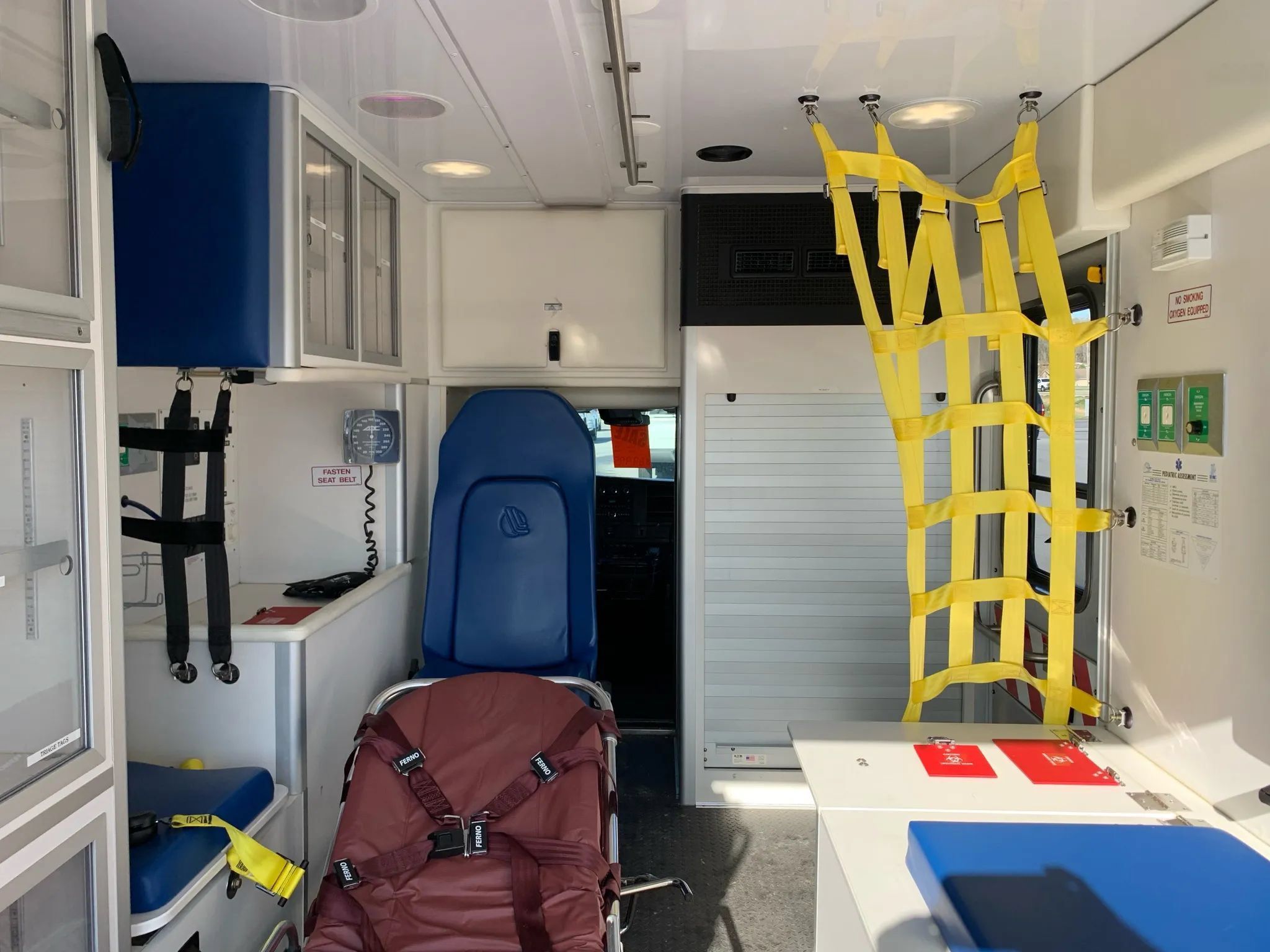 Used 2014 Chevrolet Express 4500 w/ Ambulance Package RWD image 51