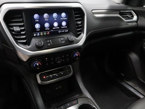 Used 2023 GMC Acadia SLT w/ Preferred Package image 31