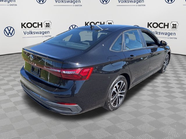 Used 2025 Volkswagen Jetta Sport FWD image 8
