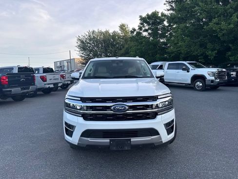 Used 2024 Ford Expedition Limited AWD/4WD image 2