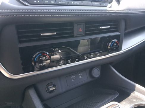Used 2026 Nissan Rogue SV AWD/4WD image 21