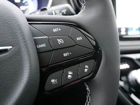 New 2026 Chrysler Pacifica Select w/ S Appearance Package image 21