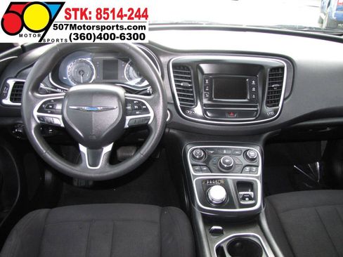 Used 2016 Chrysler 200 Limited FWD image 16
