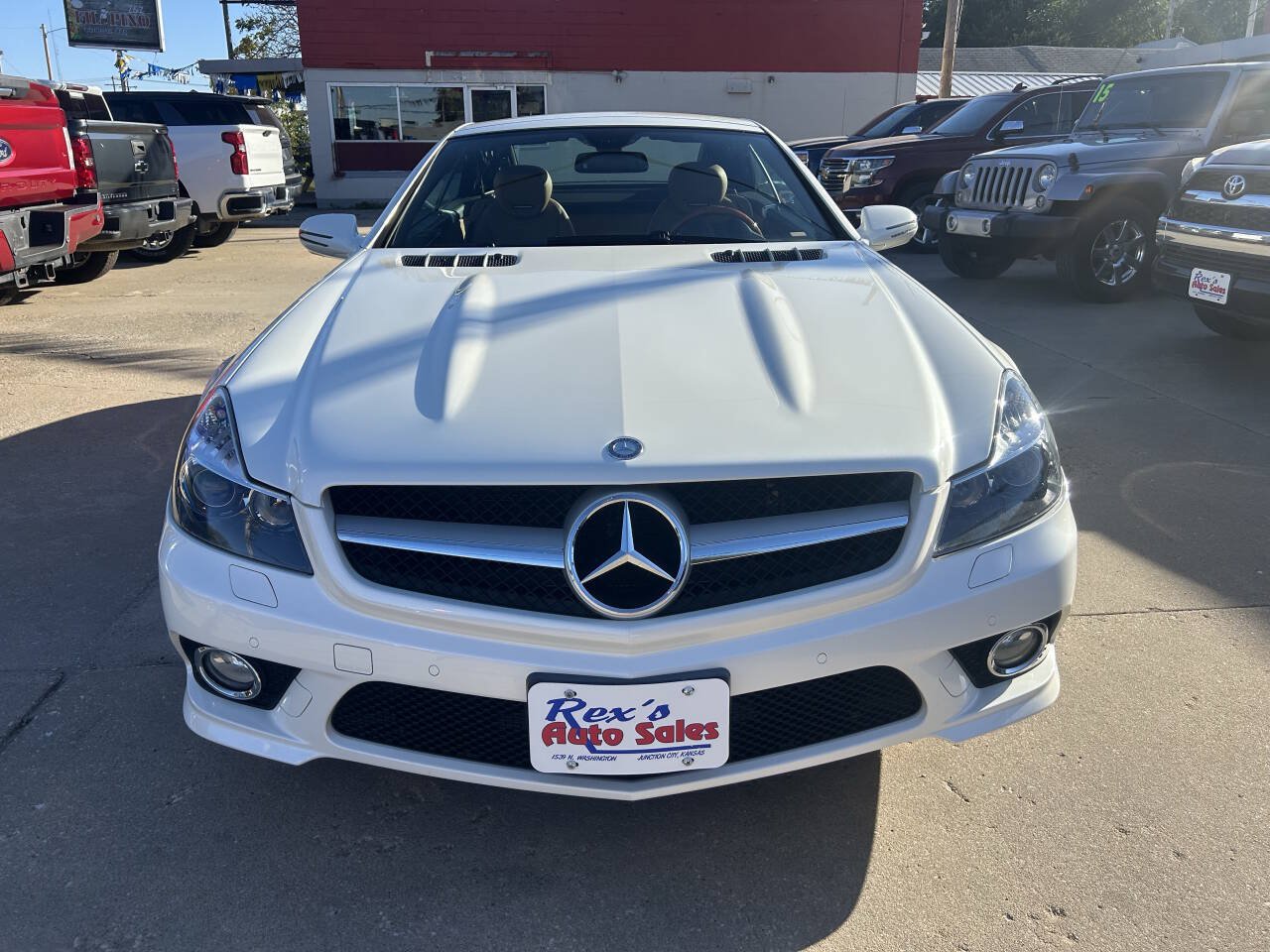 Used 2011 Mercedes-Benz SL 550 image 3