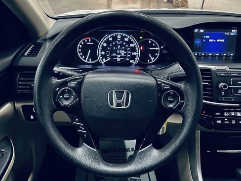 Used 2017 Honda Accord LX image 25