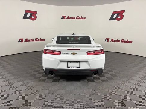 Used 2018 Chevrolet Camaro LT RWD image 5