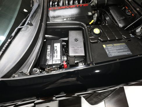 Used 2001 Chevrolet Corvette Convertible w/ Preferred Equipment Group2 RWD image 71