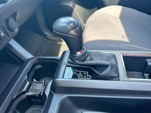 Used 2017 Toyota Tacoma TRD Off-Road w/ Premium & Technology Package RWD image 25