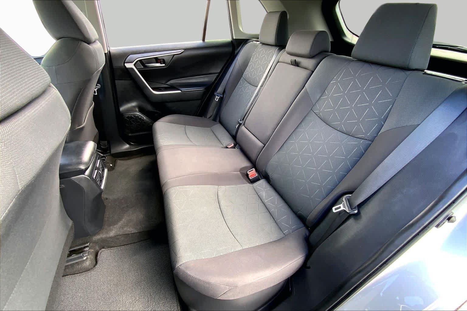Used 2024 Toyota RAV4 XLE AWD/4WD image 20