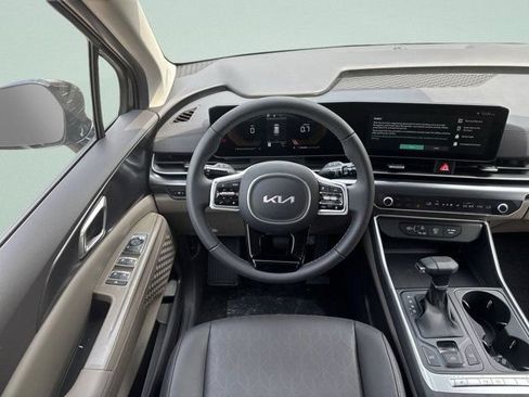 New 2026 Kia Carnival FWD image 11