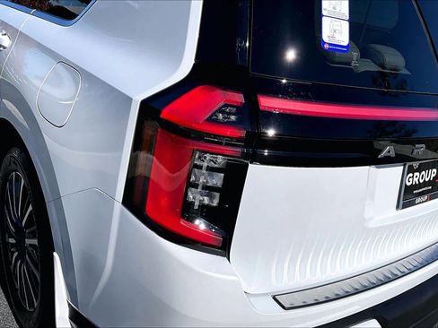 New 2026 Nissan Armada Platinum Reserve image 14