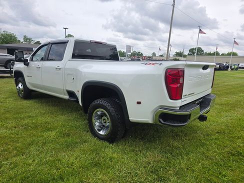 Used 2022 Chevrolet Silverado 3500 LT w/ Convenience Package AWD/4WD image 5