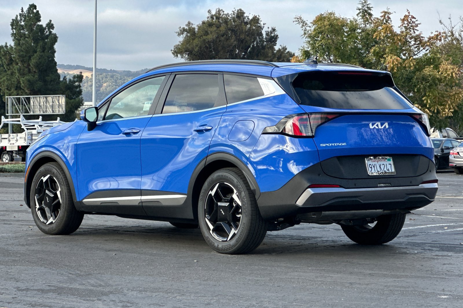 Certified 2026 Kia Sportage EX w/ EX Panorama Roof Package FWD image 7