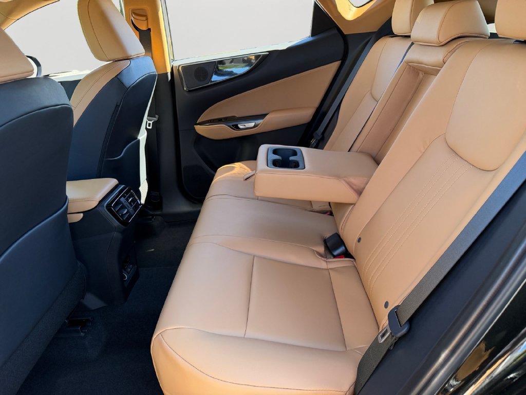 New 2026 Lexus NX 350 AWD image 8