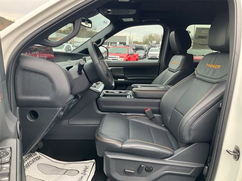 New 2026 Ford Expedition Tremor image 16