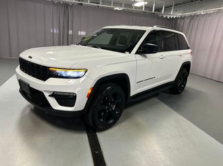 Used 2024 Jeep Grand Cherokee Limited w/ Luxury Tech Group II AWD/4WD video 3