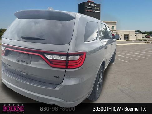 Used 2022 Dodge Durango R/T AWD/4WD image 16