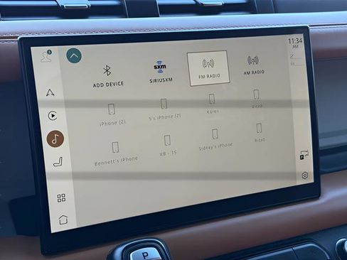 Used 2023 Land Rover Defender 130 SE image 10