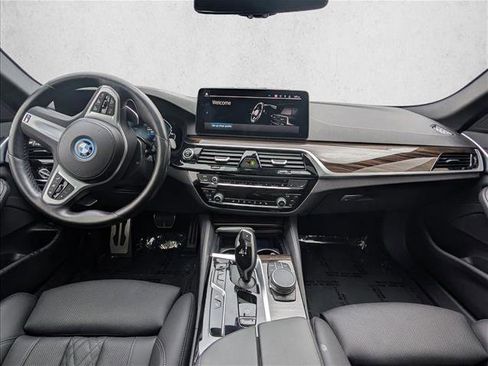 Used 2023 BMW 530e w/ M Sport Package RWD image 16