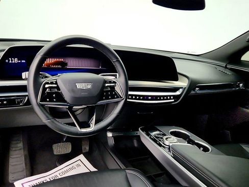 Used 2024 Cadillac Lyriq Luxury RWD image 12