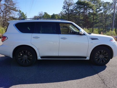 Used 2019 Nissan Armada Platinum image 26