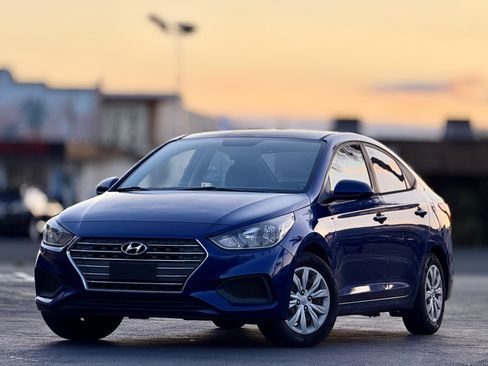 Used 2019 Hyundai Accent SE FWD image 1