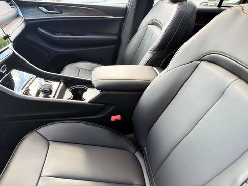 New 2026 Jeep Grand Cherokee Limited AWD/4WD image 9