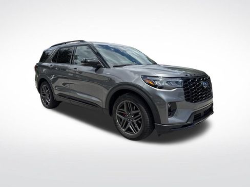 Used 2026 Ford Explorer ST-Line w/ ST-Line Street Pack RWD image 2