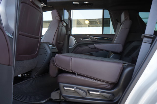 Used 2023 Cadillac Escalade Sport Platinum AWD/4WD image 27