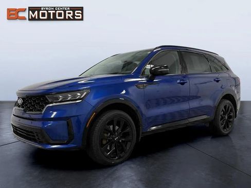 Used 2021 Kia Sorento EX image 2