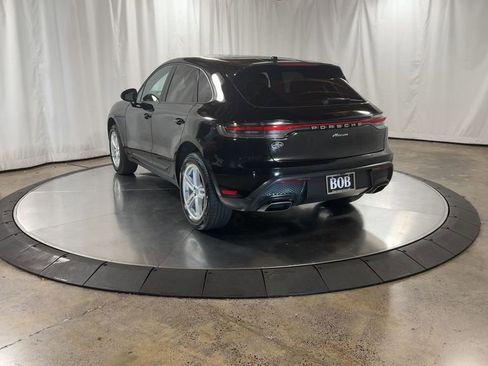 Used 2024 Porsche Macan Base image 8