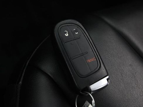 Used 2020 Jeep Cherokee Latitude Plus FWD image 29