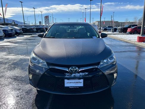 Used 2015 Toyota Camry XSE w/ Moonroof Package image 8