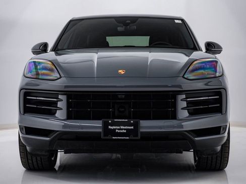 Certified 2025 Porsche Cayenne Coupe image 6