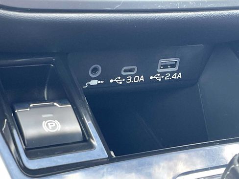Used 2025 Subaru Outback Limited w/ Popular Package #2 AWD/4WD image 25