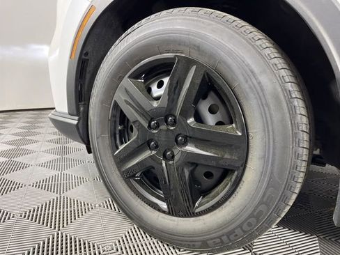 Used 2023 Honda CR-V LX image 13