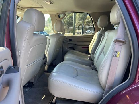 Used 2005 GMC Yukon SLT w/ SLT Preferred Equipment Group image 10