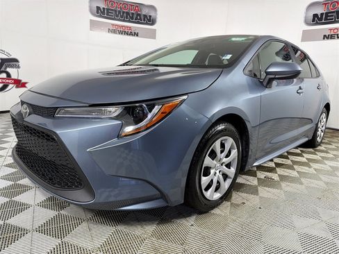 Used 2021 Toyota Corolla LE image 7