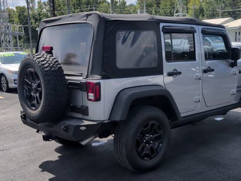 Used 2016 Jeep Wrangler Unlimited Sport w/ Connectivity Group AWD/4WD image 8
