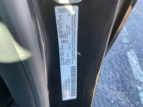 Used 2025 Chrysler Pacifica Select image 30