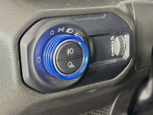 Used 2023 Jeep Gladiator Rubicon image 6