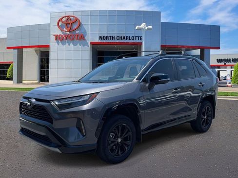 Used 2025 Toyota RAV4 XSE w/ Weather Package AWD/4WD image 5